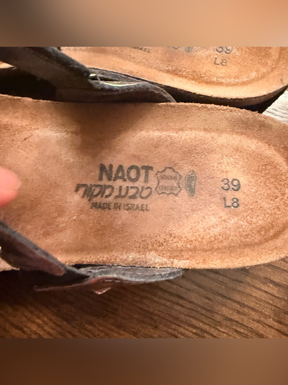 Naot Womens Ashley Sandal Aged Gold Metallic Leather Wedge Slide. Size 39 US 8 - Picture 5 of 7